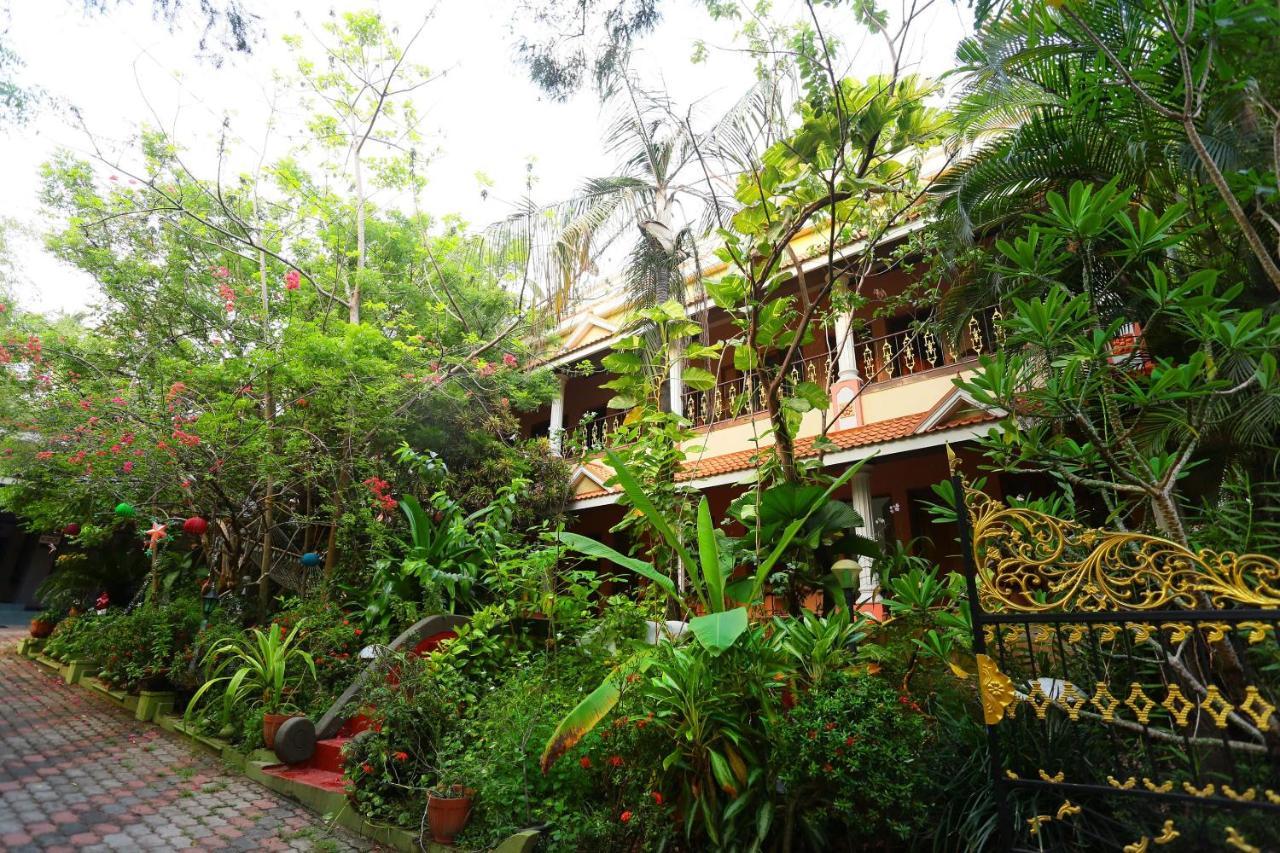 Spot On 36522 Karthika Plaza Hotel Varkala Bagian luar foto